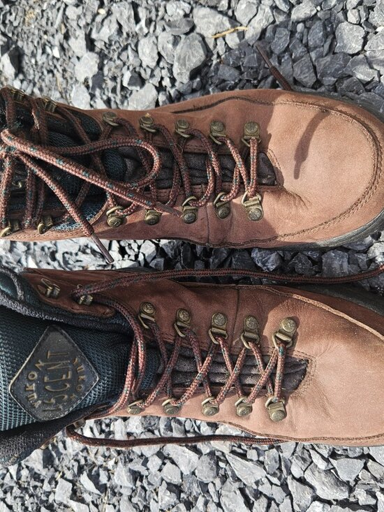 Men\'s Yukon Hiking Boot Size 9-1/2 main image 3